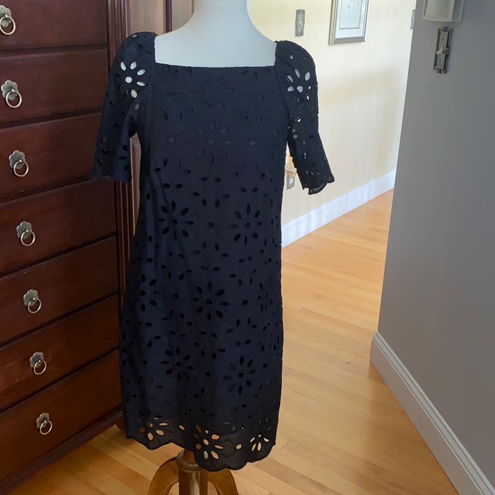 Ann Taylor black shift dress